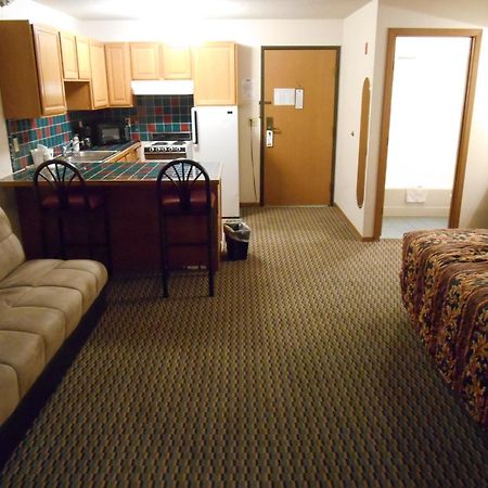 Howard Johnson By Wyndham Wichita Airport Hotel Luaran gambar